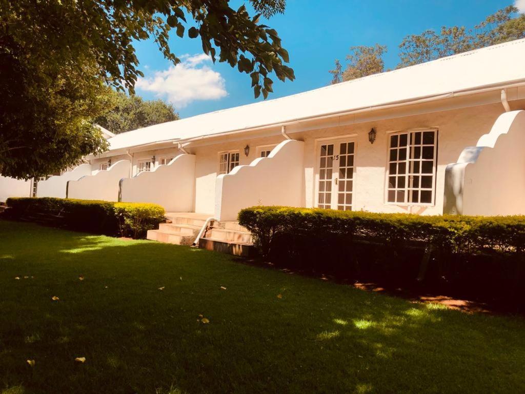 The Hertford Country Hotel Johannesburg Eksteriør billede